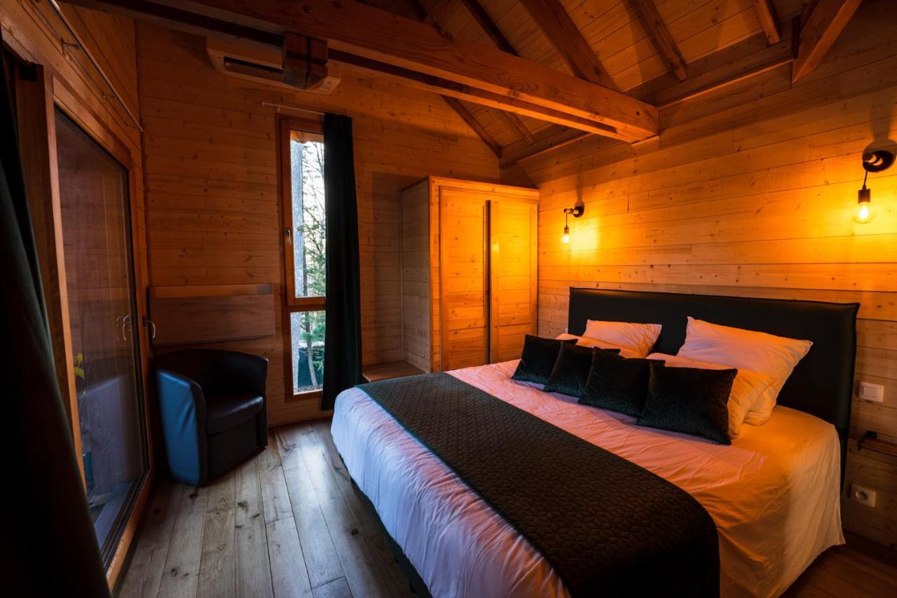 Charmante Cabane Dans Les Arbres Avec Jacuzzi Et Sauna Boismorand Esterno foto