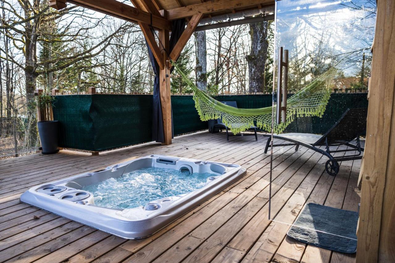 Charmante Cabane Dans Les Arbres Avec Jacuzzi Et Sauna Boismorand Esterno foto