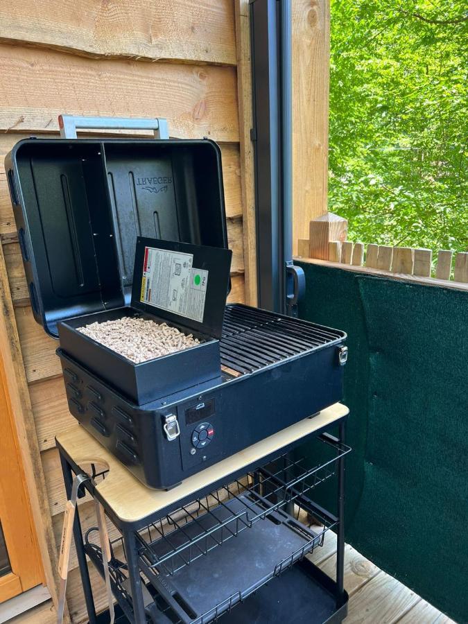 Charmante Cabane Dans Les Arbres Avec Jacuzzi Et Sauna Boismorand Esterno foto